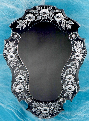 Click here to see inverted image. Realistic mirror appearance.